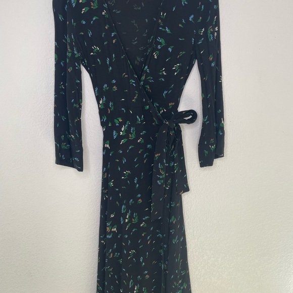 GANNI dress midi wrap crepe EU 38 sz 6. So flattering. Fits slightly small. - Picture 2 of 13